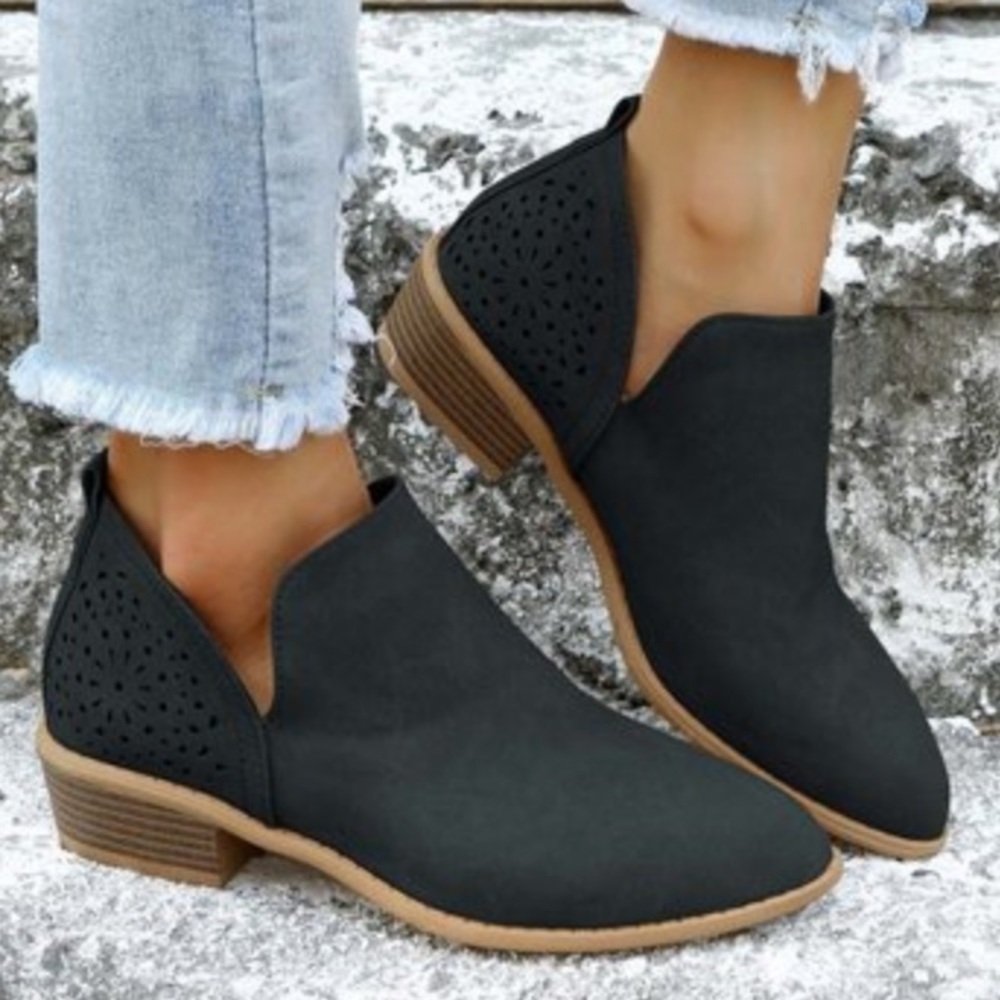 NWT Zulily Rosy Hollow out black bootie - size 43/US12 (but runs small!)